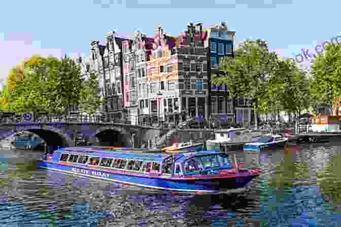 A Canal Cruise Is A Great Way To See Amsterdam Top 20 Things To See And Do In Amsterdam Top 20 Amsterdam Travel Guide (Europe Travel 42)